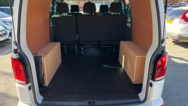 Volkswagen Transporter T32 Swb Diesel 2.0 TDI 110 Highline Kombi Van